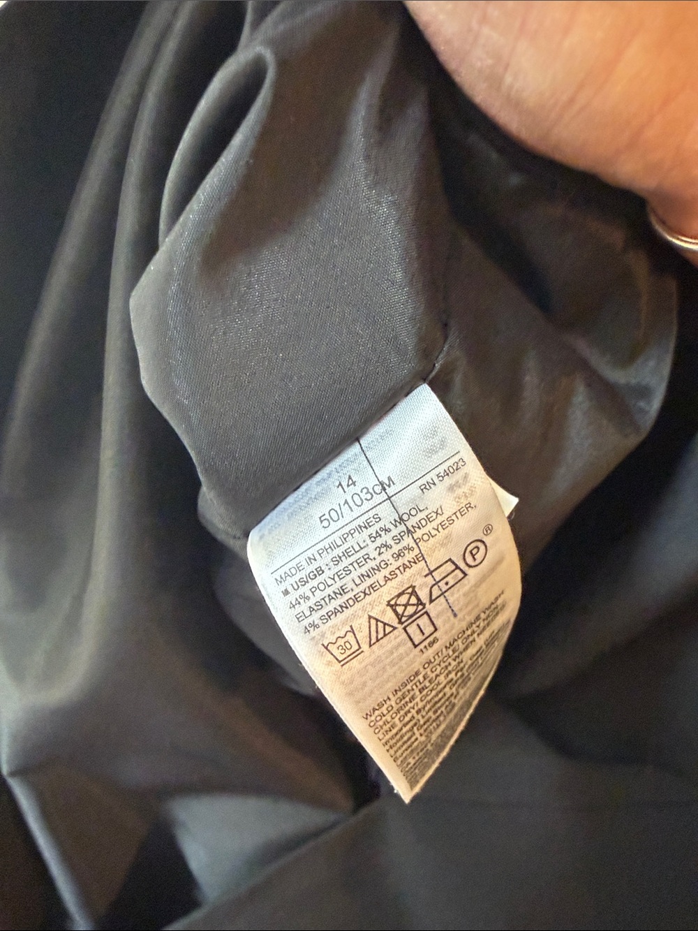 Banana Republic Classic Black V-Neck Short Sleeve Dress -size 14 - Picture 8 of 8